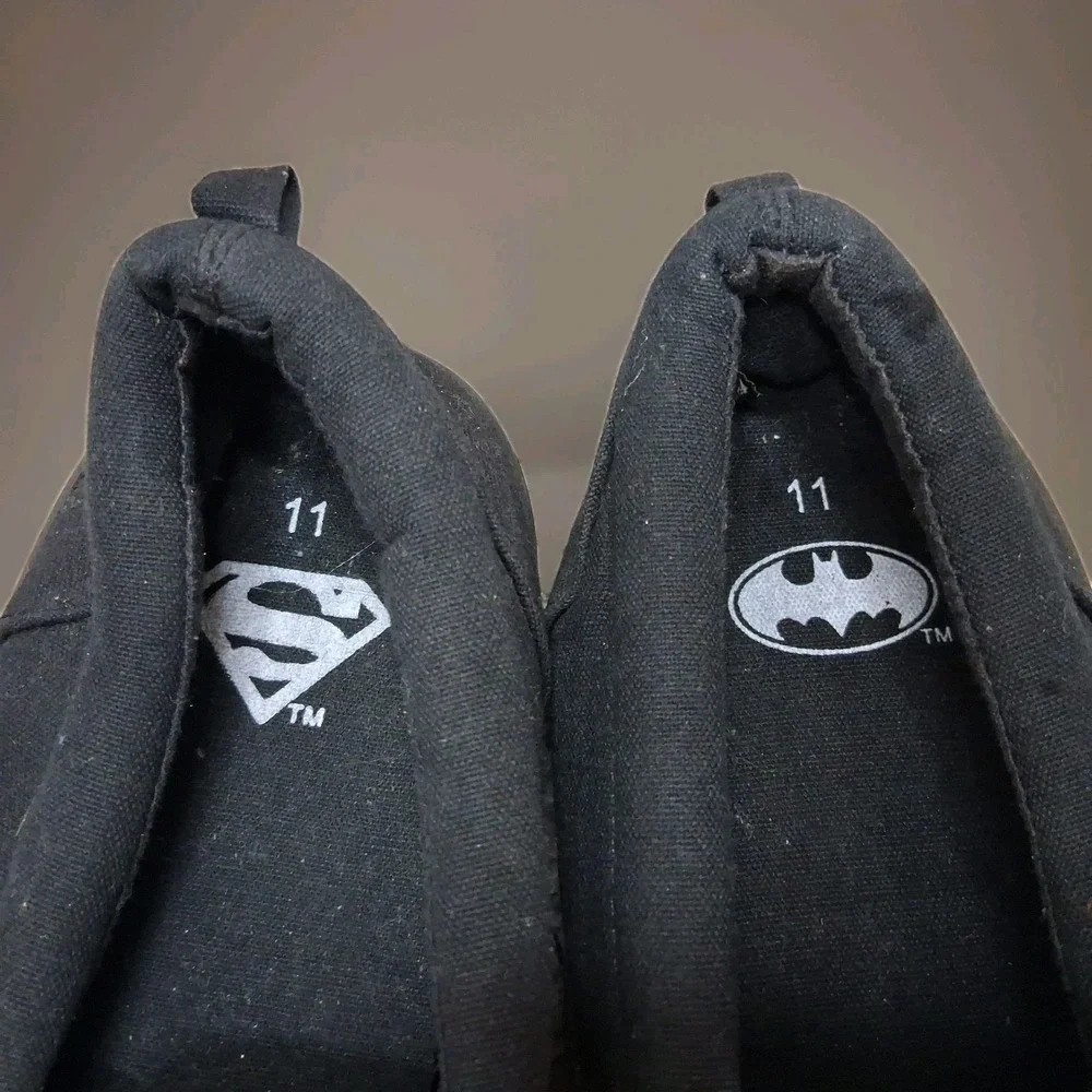 DC Comics Batman / Superman Canvas Slide On Shoes Size‎ 11